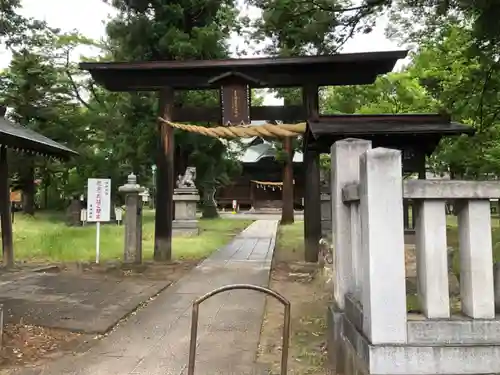 皇足穂吉田大御神宮の鳥居