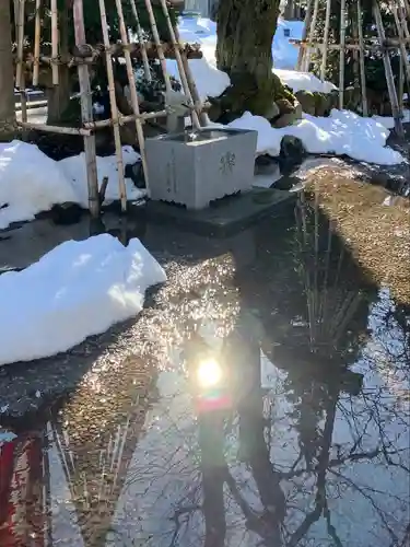 八海山尊神社の手水舎