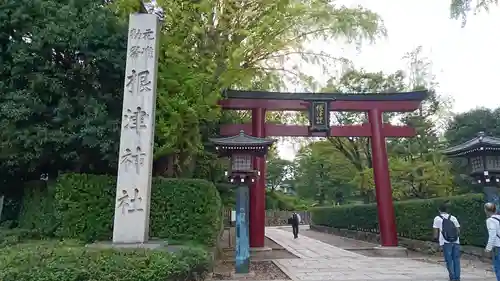 根津神社の鳥居