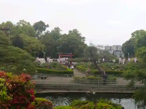 箭弓稲荷神社の{uncategorized: "未分類", other: "その他", undefined: "問題あり", building: "その他建物", grave: "お墓", sacred_gate: "鳥居", guardian: "狛犬", statue: "像", buddha: "仏像", history: "歴史", nature: "自然", garden: "庭園", animal: "動物", pagoda: "塔", temizu: "手水舎", mountain_gate: "山門・神門", sanctuary: "本殿・本堂", subordinate: "末社・摂社", art: "芸術", scenery: "景色", jizo: "地蔵", ema: "絵馬", goshuin: "御朱印", omikuji: "おみくじ", items: "授与品その他", amulet: "お守り", goshuincho: "御朱印帳", eats: "食事", festival: "お祭り", votive_dance: "神楽", shichigosan: "七五三参", wedding: "結婚式", experience: "体験その他", initially: "初詣", around: "周辺", anti_infection: "感染症対策"}
