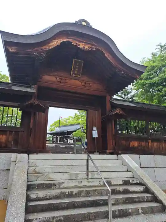 饒津神社の山門・神門