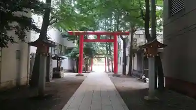 花園神社の鳥居