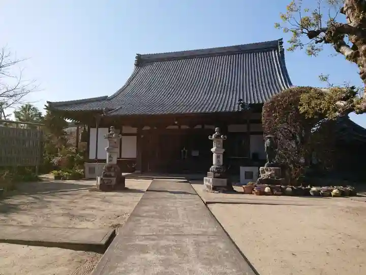 浄泉寺の本殿・本堂