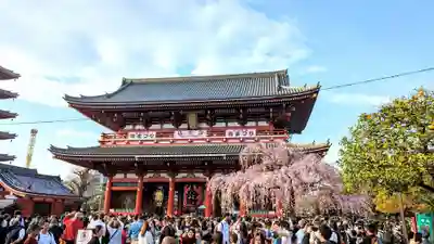 浅草神社の山門・神門
