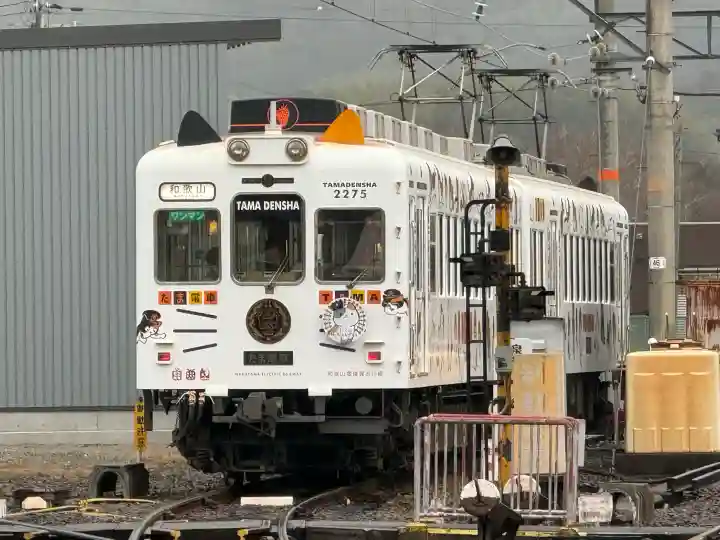 伊太祁曽神社の{uncategorized: "未分類", other: "その他", undefined: "問題あり", building: "その他建物", grave: "お墓", sacred_gate: "鳥居", guardian: "狛犬", statue: "像", buddha: "仏像", history: "歴史", nature: "自然", garden: "庭園", animal: "動物", pagoda: "塔", temizu: "手水舎", mountain_gate: "山門・神門", sanctuary: "本殿・本堂", subordinate: "末社・摂社", art: "芸術", scenery: "景色", jizo: "地蔵", ema: "絵馬", goshuin: "御朱印", omikuji: "おみくじ", items: "授与品その他", amulet: "お守り", goshuincho: "御朱印帳", eats: "食事", festival: "お祭り", votive_dance: "神楽", shichigosan: "七五三参", wedding: "結婚式", experience: "体験その他", initially: "初詣", around: "周辺", anti_infection: "感染症対策"}