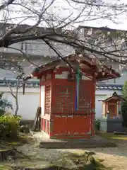 吒枳尼天（法伝寺）の建物その他