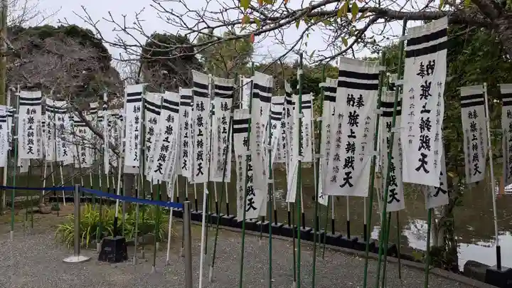 旗上弁財天社の庭園