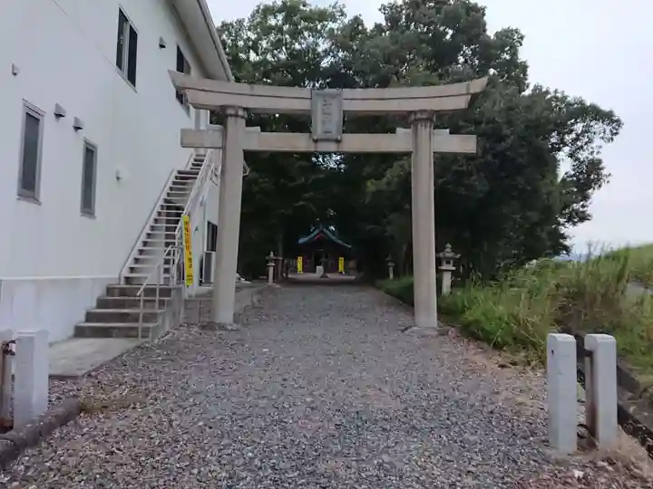 三明神社(神領町)の鳥居