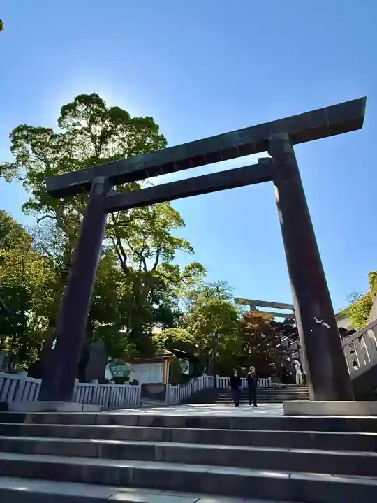 伊勢山皇大神宮の{uncategorized: "未分類", other: "その他", undefined: "問題あり", building: "その他建物", grave: "お墓", sacred_gate: "鳥居", guardian: "狛犬", statue: "像", buddha: "仏像", history: "歴史", nature: "自然", garden: "庭園", animal: "動物", pagoda: "塔", temizu: "手水舎", mountain_gate: "山門・神門", sanctuary: "本殿・本堂", subordinate: "末社・摂社", art: "芸術", scenery: "景色", jizo: "地蔵", ema: "絵馬", goshuin: "御朱印", omikuji: "おみくじ", items: "授与品その他", amulet: "お守り", goshuincho: "御朱印帳", eats: "食事", festival: "お祭り", votive_dance: "神楽", shichigosan: "七五三参", wedding: "結婚式", experience: "体験その他", initially: "初詣", around: "周辺", anti_infection: "感染症対策"}