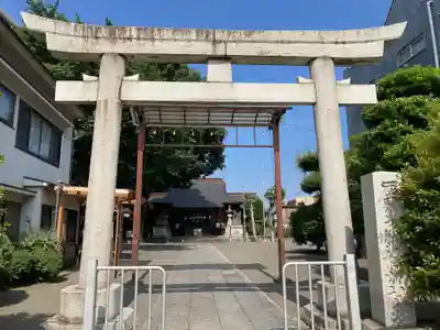 厚木神社の鳥居