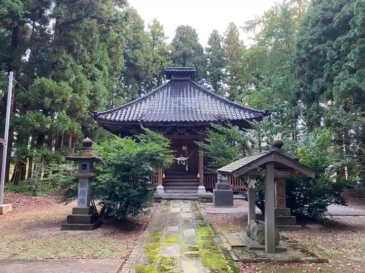 六所神社の本殿・本堂