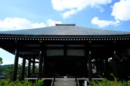 中宮寺の本殿・本堂