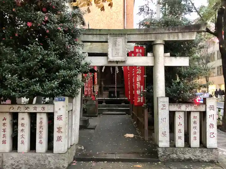 大松稲荷神社の鳥居