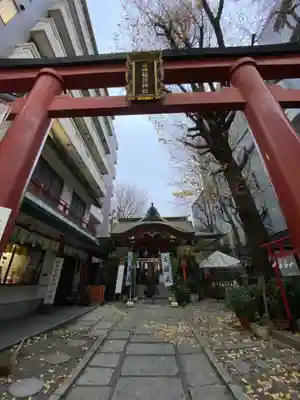 三崎稲荷神社の鳥居