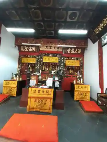 清壽院（清寿院）・大阪関帝廟の{uncategorized: "未分類", other: "その他", undefined: "問題あり", building: "その他建物", grave: "お墓", sacred_gate: "鳥居", guardian: "狛犬", statue: "像", buddha: "仏像", history: "歴史", nature: "自然", garden: "庭園", animal: "動物", pagoda: "塔", temizu: "手水舎", mountain_gate: "山門・神門", sanctuary: "本殿・本堂", subordinate: "末社・摂社", art: "芸術", scenery: "景色", jizo: "地蔵", ema: "絵馬", goshuin: "御朱印", omikuji: "おみくじ", items: "授与品その他", amulet: "お守り", goshuincho: "御朱印帳", eats: "食事", festival: "お祭り", votive_dance: "神楽", shichigosan: "七五三参", wedding: "結婚式", experience: "体験その他", initially: "初詣", around: "周辺", anti_infection: "感染症対策"}