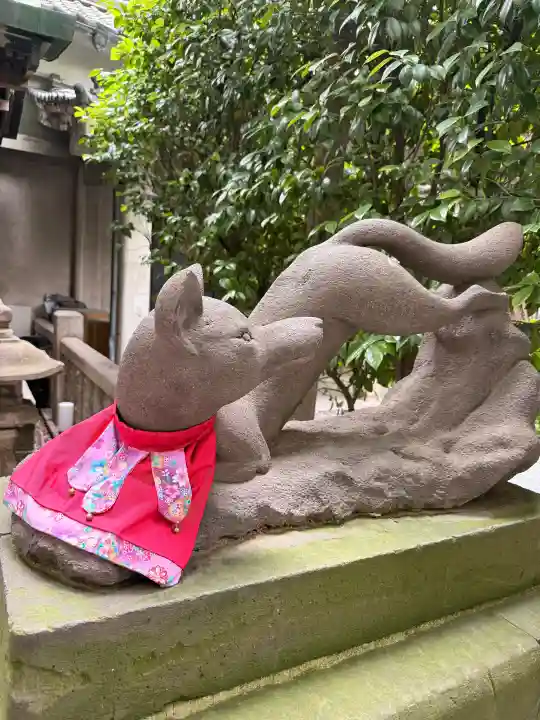小野照崎神社の{uncategorized: "未分類", other: "その他", undefined: "問題あり", building: "その他建物", grave: "お墓", sacred_gate: "鳥居", guardian: "狛犬", statue: "像", buddha: "仏像", history: "歴史", nature: "自然", garden: "庭園", animal: "動物", pagoda: "塔", temizu: "手水舎", mountain_gate: "山門・神門", sanctuary: "本殿・本堂", subordinate: "末社・摂社", art: "芸術", scenery: "景色", jizo: "地蔵", ema: "絵馬", goshuin: "御朱印", omikuji: "おみくじ", items: "授与品その他", amulet: "お守り", goshuincho: "御朱印帳", eats: "食事", festival: "お祭り", votive_dance: "神楽", shichigosan: "七五三参", wedding: "結婚式", experience: "体験その他", initially: "初詣", around: "周辺", anti_infection: "感染症対策"}