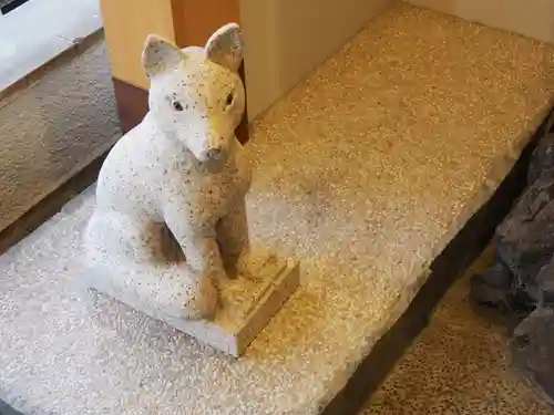 初音森神社の狛犬