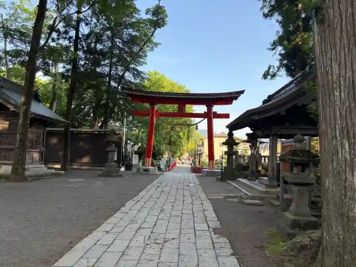 小室浅間神社の{uncategorized: "未分類", other: "その他", undefined: "問題あり", building: "その他建物", grave: "お墓", sacred_gate: "鳥居", guardian: "狛犬", statue: "像", buddha: "仏像", history: "歴史", nature: "自然", garden: "庭園", animal: "動物", pagoda: "塔", temizu: "手水舎", mountain_gate: "山門・神門", sanctuary: "本殿・本堂", subordinate: "末社・摂社", art: "芸術", scenery: "景色", jizo: "地蔵", ema: "絵馬", goshuin: "御朱印", omikuji: "おみくじ", items: "授与品その他", amulet: "お守り", goshuincho: "御朱印帳", eats: "食事", festival: "お祭り", votive_dance: "神楽", shichigosan: "七五三参", wedding: "結婚式", experience: "体験その他", initially: "初詣", around: "周辺", anti_infection: "感染症対策"}