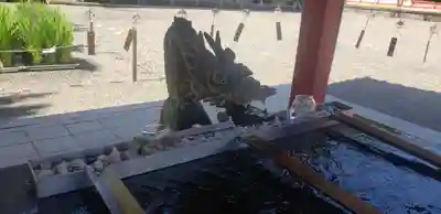 美濃國一宮　南宮大社の手水舎