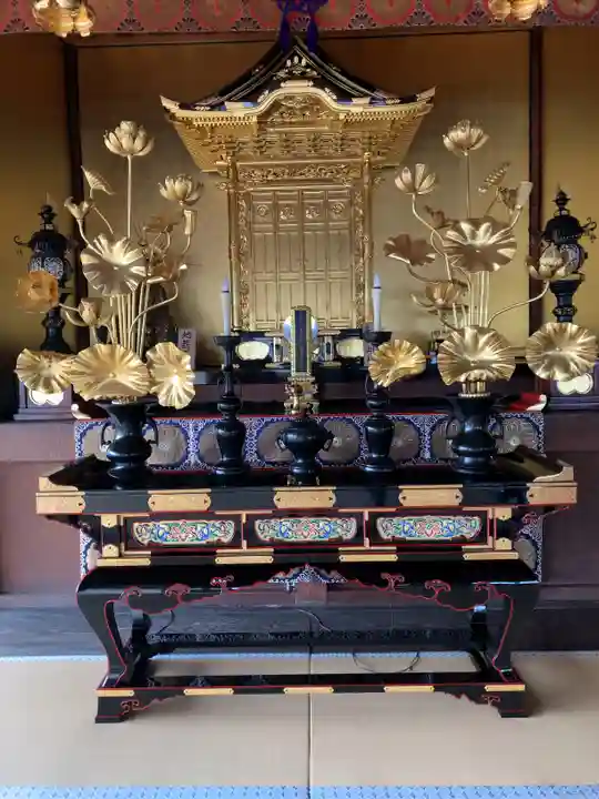 西蓮寺の本殿・本堂