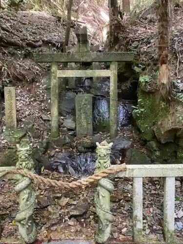 脳天大神龍王院(奈良県)