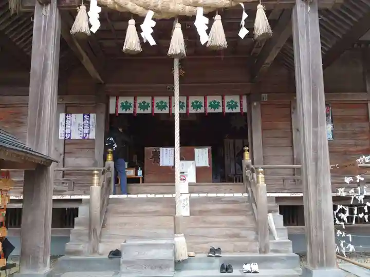 八海山尊神社の本殿・本堂