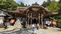 武田神社の本殿