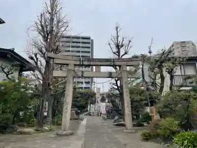 河原町稲荷神社の{uncategorized: "未分類", other: "その他", undefined: "問題あり", building: "その他建物", grave: "お墓", sacred_gate: "鳥居", guardian: "狛犬", statue: "像", buddha: "仏像", history: "歴史", nature: "自然", garden: "庭園", animal: "動物", pagoda: "塔", temizu: "手水舎", mountain_gate: "山門・神門", sanctuary: "本殿・本堂", subordinate: "末社・摂社", art: "芸術", scenery: "景色", jizo: "地蔵", ema: "絵馬", goshuin: "御朱印", omikuji: "おみくじ", items: "授与品その他", amulet: "お守り", goshuincho: "御朱印帳", eats: "食事", festival: "お祭り", votive_dance: "神楽", shichigosan: "七五三参", wedding: "結婚式", experience: "体験その他", initially: "初詣", around: "周辺", anti_infection: "感染症対策"}