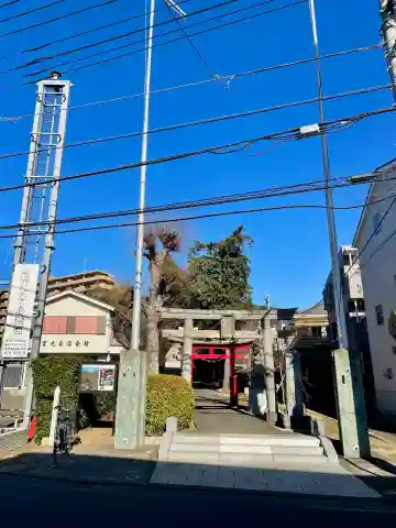 驚神社の{uncategorized: "未分類", other: "その他", undefined: "問題あり", building: "その他建物", grave: "お墓", sacred_gate: "鳥居", guardian: "狛犬", statue: "像", buddha: "仏像", history: "歴史", nature: "自然", garden: "庭園", animal: "動物", pagoda: "塔", temizu: "手水舎", mountain_gate: "山門・神門", sanctuary: "本殿・本堂", subordinate: "末社・摂社", art: "芸術", scenery: "景色", jizo: "地蔵", ema: "絵馬", goshuin: "御朱印", omikuji: "おみくじ", items: "授与品その他", amulet: "お守り", goshuincho: "御朱印帳", eats: "食事", festival: "お祭り", votive_dance: "神楽", shichigosan: "七五三参", wedding: "結婚式", experience: "体験その他", initially: "初詣", around: "周辺", anti_infection: "感染症対策"}
