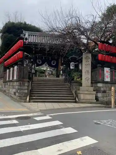 豊川稲荷東京別院の山門