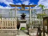 小田急豊川稲荷の鳥居