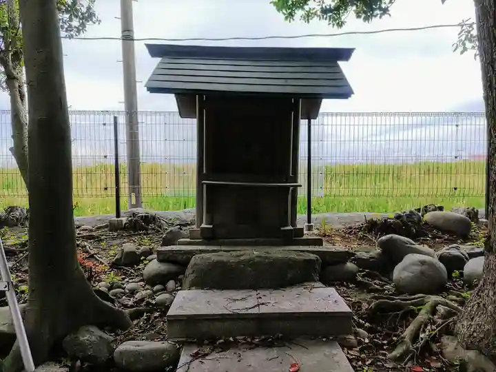 神明社(新茶屋)の末社・摂社