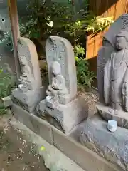 新羽杉山神社の仏像