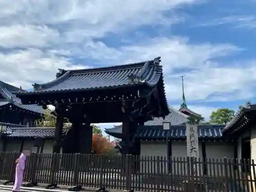 大雲院の山門・神門