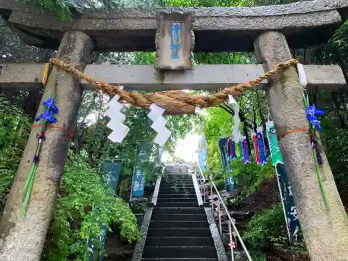 滑川神社 - 仕事と子どもの守り神の鳥居