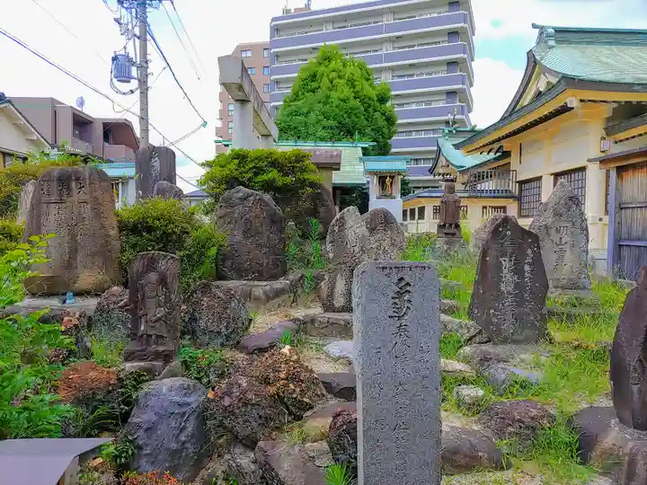 川嶋神社(川村町)の末社・摂社