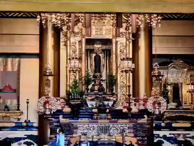 本願寺津村別院の{uncategorized: "未分類", other: "その他", undefined: "問題あり", building: "その他建物", grave: "お墓", sacred_gate: "鳥居", guardian: "狛犬", statue: "像", buddha: "仏像", history: "歴史", nature: "自然", garden: "庭園", animal: "動物", pagoda: "塔", temizu: "手水舎", mountain_gate: "山門・神門", sanctuary: "本殿・本堂", subordinate: "末社・摂社", art: "芸術", scenery: "景色", jizo: "地蔵", ema: "絵馬", goshuin: "御朱印", omikuji: "おみくじ", items: "授与品その他", amulet: "お守り", goshuincho: "御朱印帳", eats: "食事", festival: "お祭り", votive_dance: "神楽", shichigosan: "七五三参", wedding: "結婚式", experience: "体験その他", initially: "初詣", around: "周辺", anti_infection: "感染症対策"}
