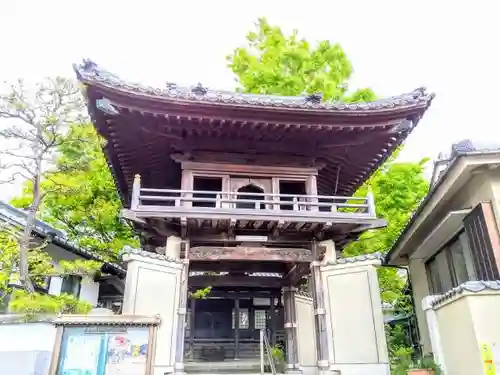 光照寺の山門・神門