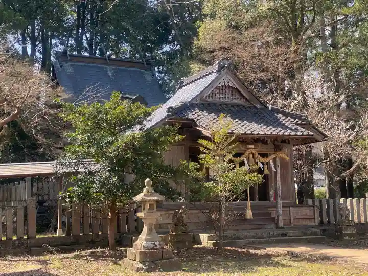 気多神社の{uncategorized: "未分類", other: "その他", undefined: "問題あり", building: "その他建物", grave: "お墓", sacred_gate: "鳥居", guardian: "狛犬", statue: "像", buddha: "仏像", history: "歴史", nature: "自然", garden: "庭園", animal: "動物", pagoda: "塔", temizu: "手水舎", mountain_gate: "山門・神門", sanctuary: "本殿・本堂", subordinate: "末社・摂社", art: "芸術", scenery: "景色", jizo: "地蔵", ema: "絵馬", goshuin: "御朱印", omikuji: "おみくじ", items: "授与品その他", amulet: "お守り", goshuincho: "御朱印帳", eats: "食事", festival: "お祭り", votive_dance: "神楽", shichigosan: "七五三参", wedding: "結婚式", experience: "体験その他", initially: "初詣", around: "周辺", anti_infection: "感染症対策"}