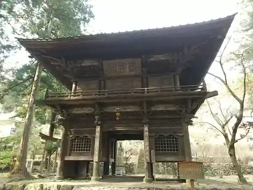 龍穏寺の山門・神門