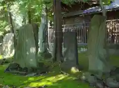 三囲神社の建物その他