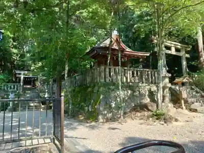 石上神宮の末社・摂社