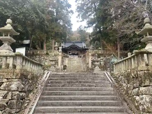 林田八幡神社の{uncategorized: "未分類", other: "その他", undefined: "問題あり", building: "その他建物", grave: "お墓", sacred_gate: "鳥居", guardian: "狛犬", statue: "像", buddha: "仏像", history: "歴史", nature: "自然", garden: "庭園", animal: "動物", pagoda: "塔", temizu: "手水舎", mountain_gate: "山門・神門", sanctuary: "本殿・本堂", subordinate: "末社・摂社", art: "芸術", scenery: "景色", jizo: "地蔵", ema: "絵馬", goshuin: "御朱印", omikuji: "おみくじ", items: "授与品その他", amulet: "お守り", goshuincho: "御朱印帳", eats: "食事", festival: "お祭り", votive_dance: "神楽", shichigosan: "七五三参", wedding: "結婚式", experience: "体験その他", initially: "初詣", around: "周辺", anti_infection: "感染症対策"}