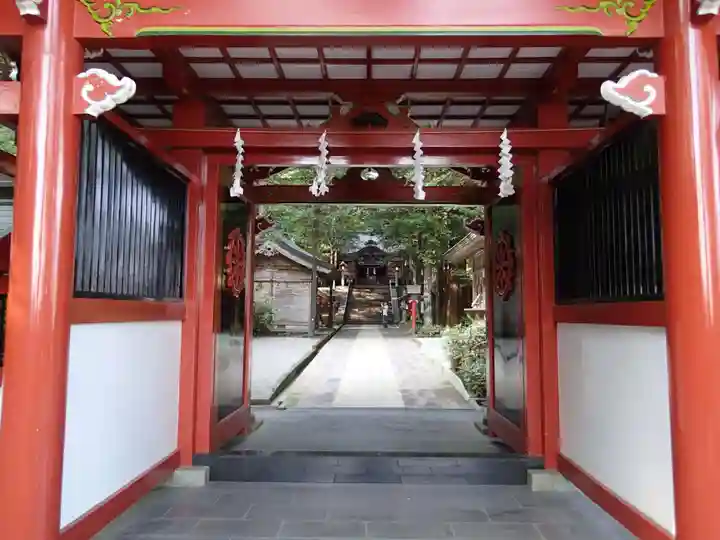 霧島東神社の山門・神門