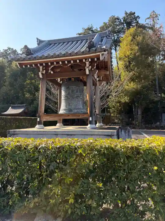 相国寺(相国承天禅寺)の{uncategorized: "未分類", other: "その他", undefined: "問題あり", building: "その他建物", grave: "お墓", sacred_gate: "鳥居", guardian: "狛犬", statue: "像", buddha: "仏像", history: "歴史", nature: "自然", garden: "庭園", animal: "動物", pagoda: "塔", temizu: "手水舎", mountain_gate: "山門・神門", sanctuary: "本殿・本堂", subordinate: "末社・摂社", art: "芸術", scenery: "景色", jizo: "地蔵", ema: "絵馬", goshuin: "御朱印", omikuji: "おみくじ", items: "授与品その他", amulet: "お守り", goshuincho: "御朱印帳", eats: "食事", festival: "お祭り", votive_dance: "神楽", shichigosan: "七五三参", wedding: "結婚式", experience: "体験その他", initially: "初詣", around: "周辺", anti_infection: "感染症対策"}