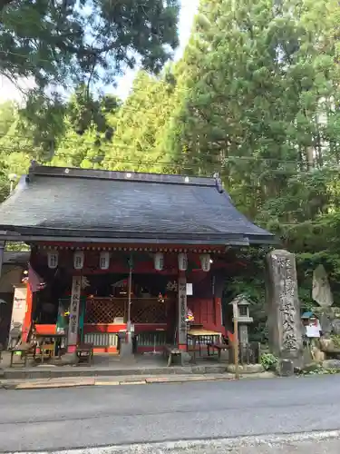 母公堂の本殿・本堂