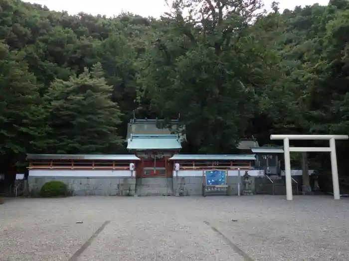 勝浦八幡神社の本殿