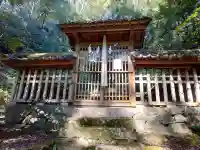天津神社の{uncategorized: "未分類", other: "その他", undefined: "問題あり", building: "その他建物", grave: "お墓", sacred_gate: "鳥居", guardian: "狛犬", statue: "像", buddha: "仏像", history: "歴史", nature: "自然", garden: "庭園", animal: "動物", pagoda: "塔", temizu: "手水舎", mountain_gate: "山門・神門", sanctuary: "本殿・本堂", subordinate: "末社・摂社", art: "芸術", scenery: "景色", jizo: "地蔵", ema: "絵馬", goshuin: "御朱印", omikuji: "おみくじ", items: "授与品その他", amulet: "お守り", goshuincho: "御朱印帳", eats: "食事", festival: "お祭り", votive_dance: "神楽", shichigosan: "七五三参", wedding: "結婚式", experience: "体験その他", initially: "初詣", around: "周辺", anti_infection: "感染症対策"}