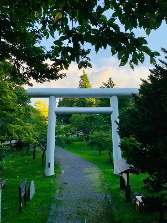 土津神社|こどもと出世の神さまの鳥居