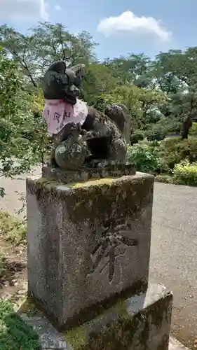 尾曳稲荷神社の狛犬